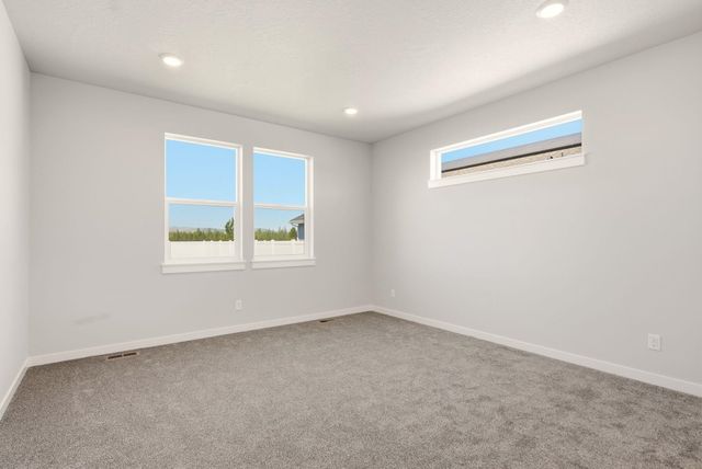 1235 N High Desert Dr, Deer Park, WA 99006
