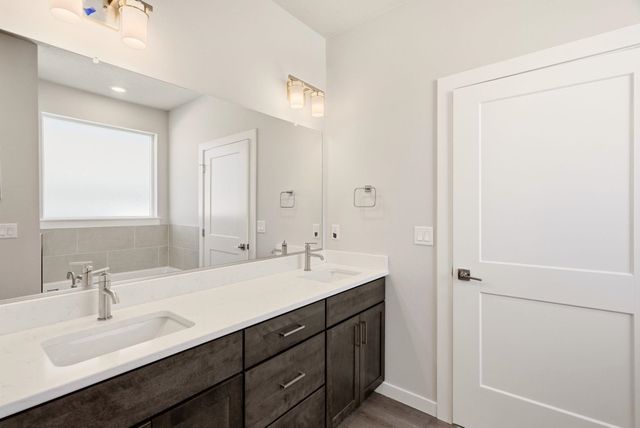 1235 N High Desert Dr, Deer Park, WA 99006