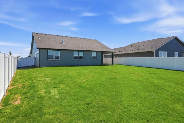 1235 N High Desert Dr, Deer Park, WA 99006