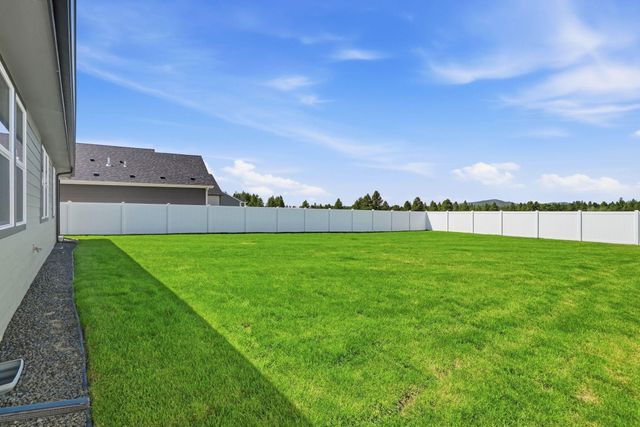 1235 N High Desert Dr, Deer Park, WA 99006