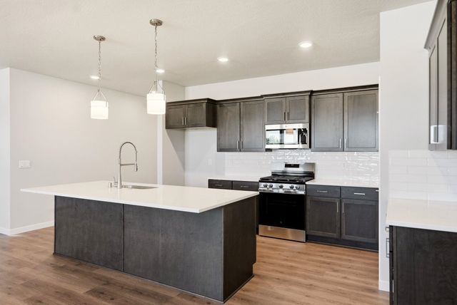 1235 N High Desert Dr, Deer Park, WA 99006