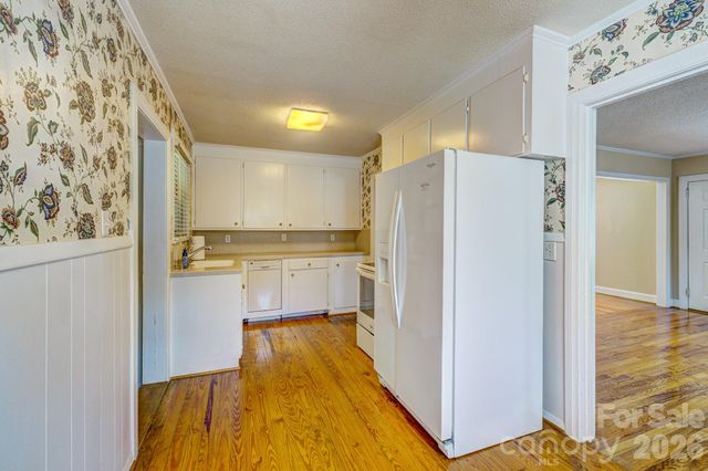 402 N Houser Street, Cherryville, NC 28021