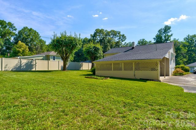 402 N Houser Street, Cherryville, NC 28021