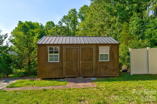 402 N Houser Street, Cherryville, NC 28021