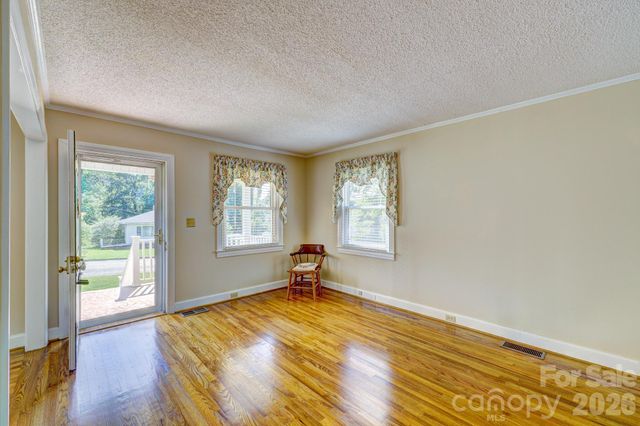 402 N Houser Street, Cherryville, NC 28021