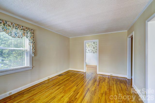 402 N Houser Street, Cherryville, NC 28021