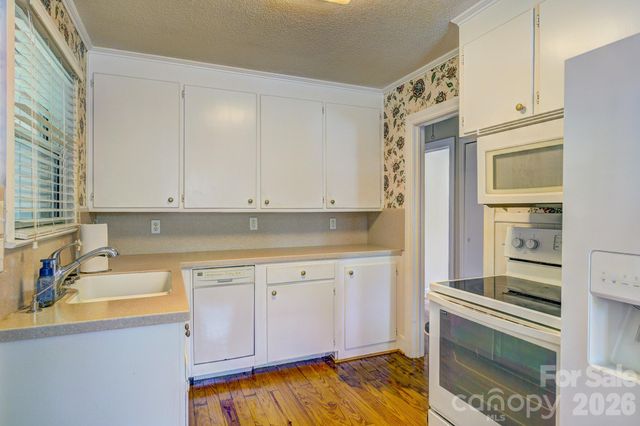 402 N Houser Street, Cherryville, NC 28021
