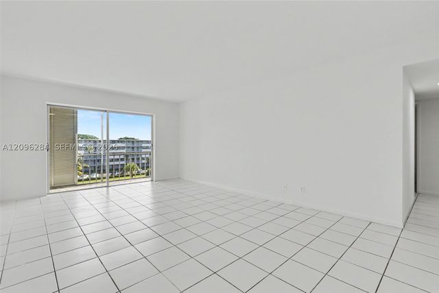 4700 Washington St 502, Hollywood, FL 33021