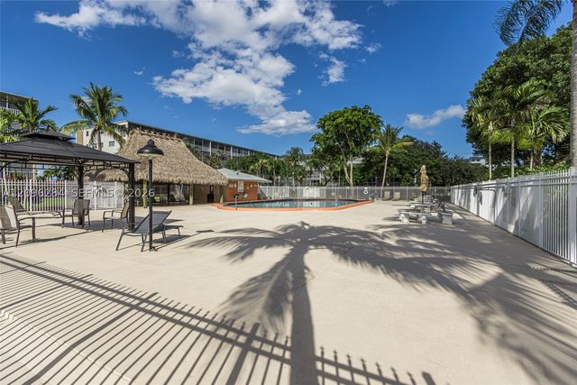 4700 Washington St 502, Hollywood, FL 33021