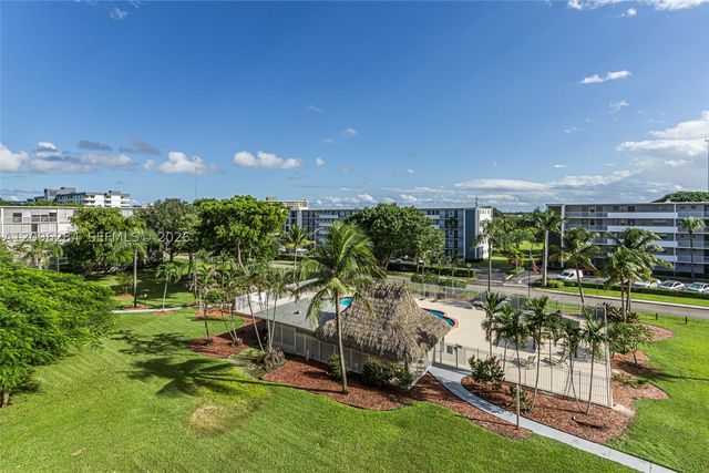 4700 Washington St 502, Hollywood, FL 33021