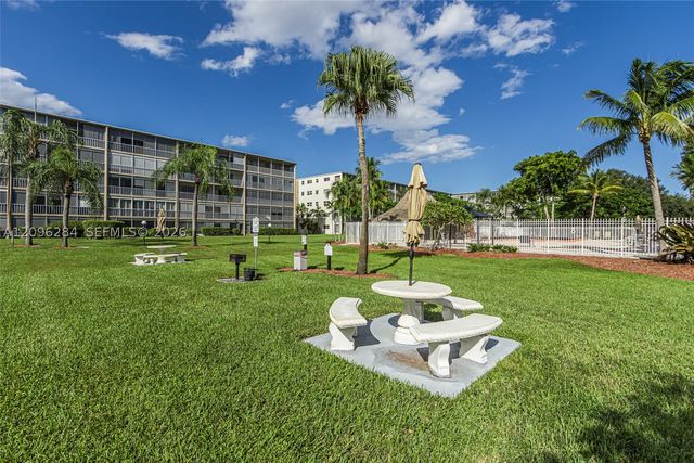 4700 Washington St 502, Hollywood, FL 33021