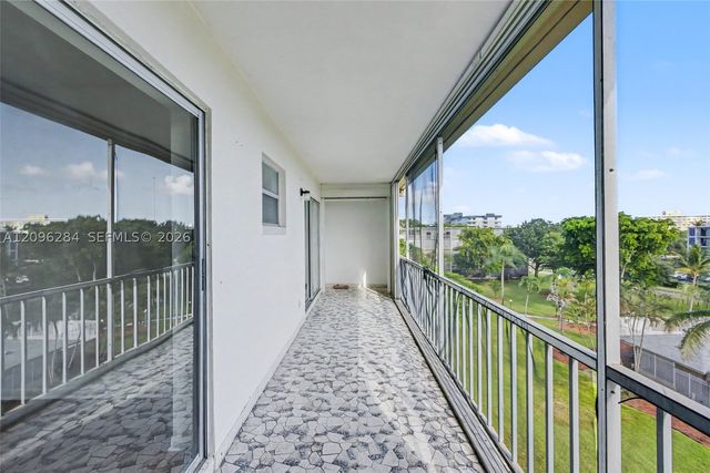 4700 Washington St 502, Hollywood, FL 33021