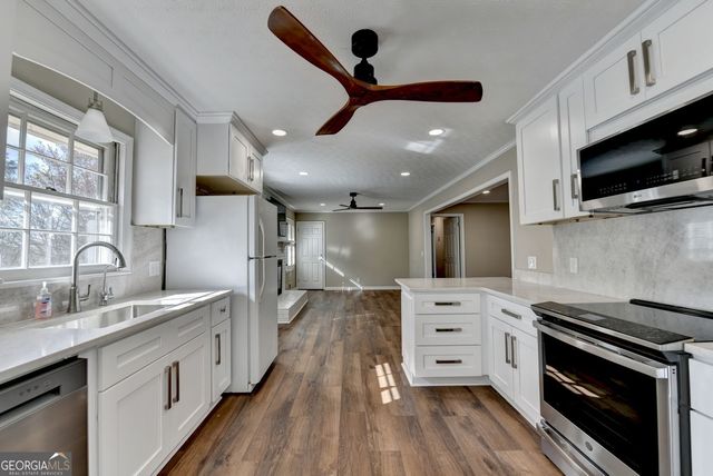 4461 S Roberts Drive, Sugar Hill, GA 30518