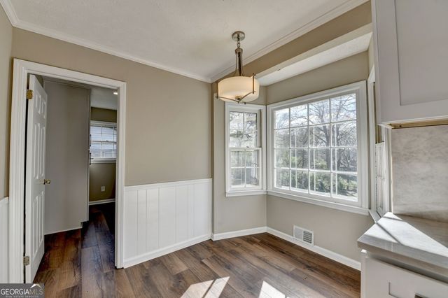 4461 S Roberts Drive, Sugar Hill, GA 30518