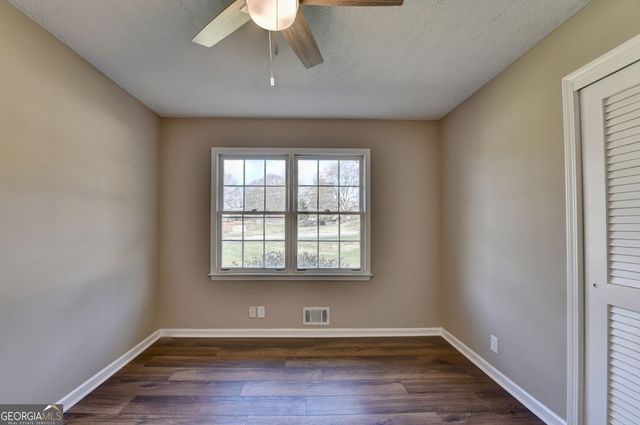 4461 S Roberts Drive, Sugar Hill, GA 30518