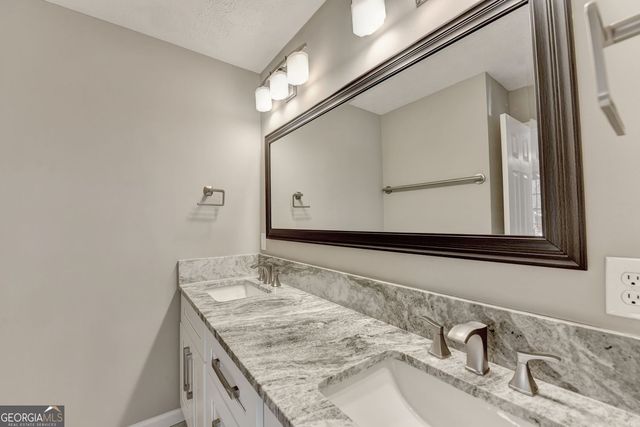 4461 S Roberts Drive, Sugar Hill, GA 30518