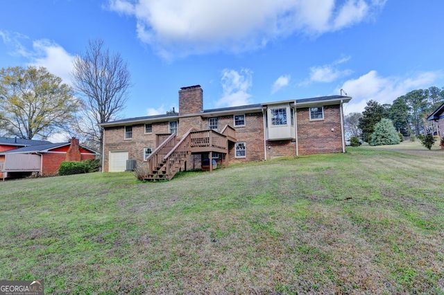 4461 S Roberts Drive, Sugar Hill, GA 30518