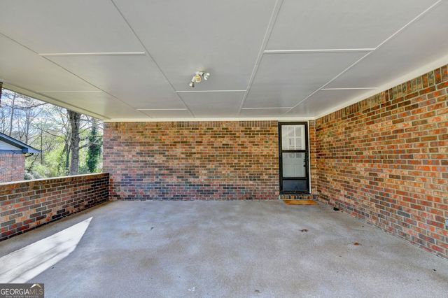 4461 S Roberts Drive, Sugar Hill, GA 30518