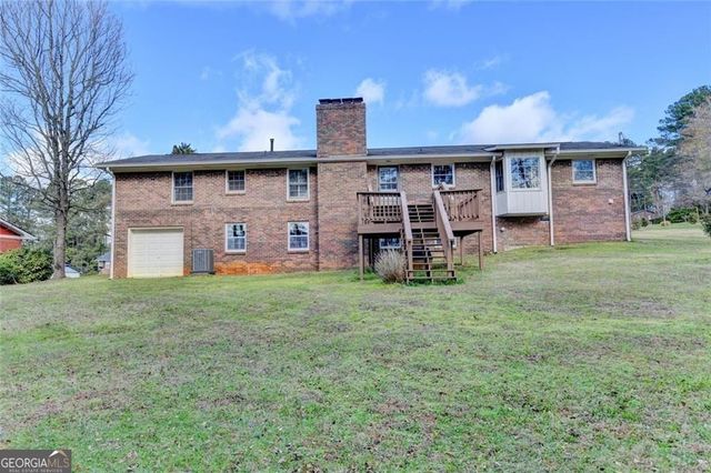 4461 S Roberts Drive, Sugar Hill, GA 30518