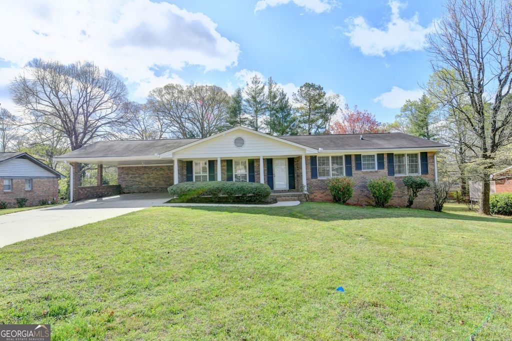 4461 S Roberts Drive, Sugar Hill, GA 30518