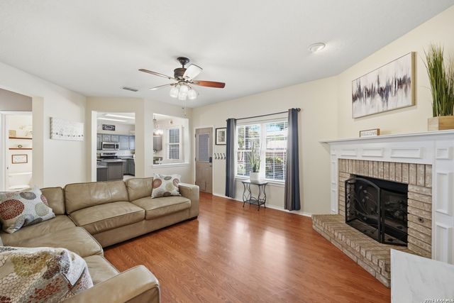 1210 Reawick, San Antonio, TX 78253