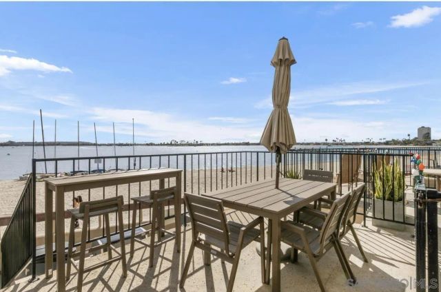 1235 Parker 3K, San Diego, CA 92109