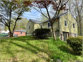 24 Chestnut Lane, Newburgh, NY 12550