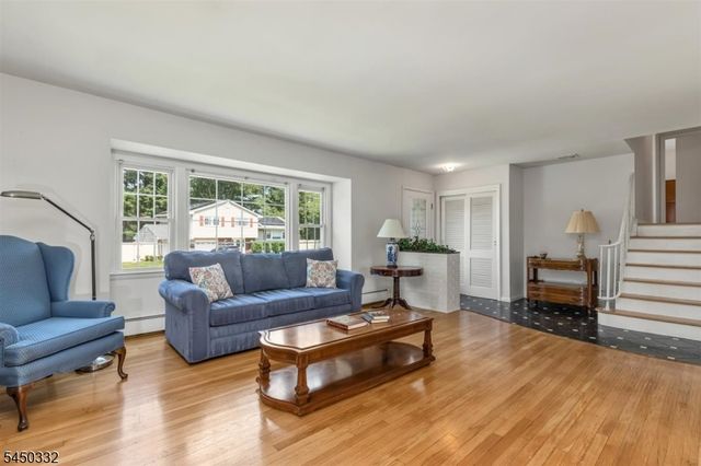 2 Poplar Way, Cranford Twp., NJ 07016