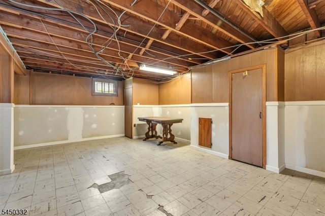 2 Poplar Way, Cranford Twp., NJ 07016