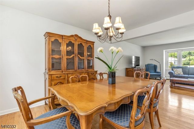 2 Poplar Way, Cranford Twp., NJ 07016