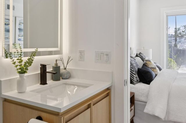 725 Lakeview Avenue, San Francisco, CA 94112