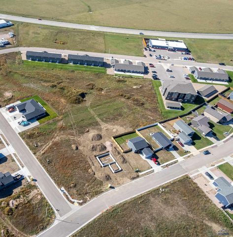 669 LIBERTY PARK DR, Box Elder, SD 57719