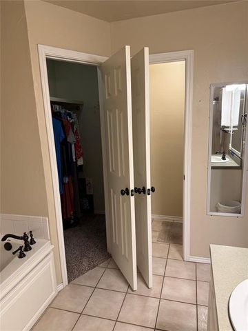 12113 NW 7th Street, Yukon, OK 73099