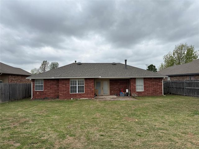 12113 NW 7th Street, Yukon, OK 73099