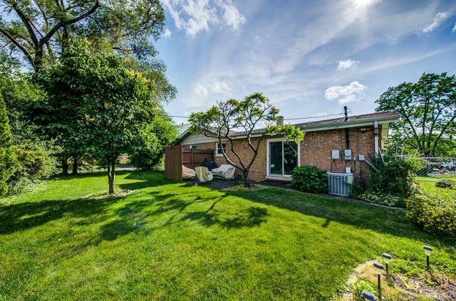 16529 Brenden Lane, Oak Forest, IL 60452
