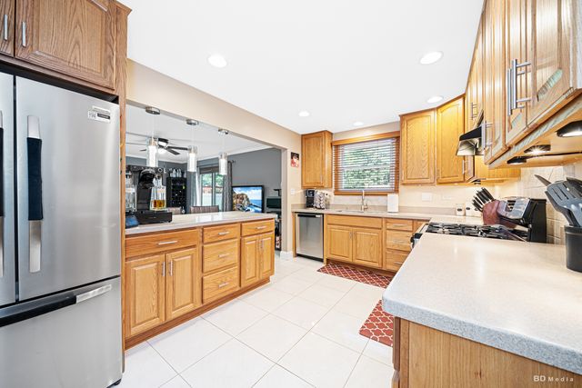 16529 Brenden Lane, Oak Forest, IL 60452
