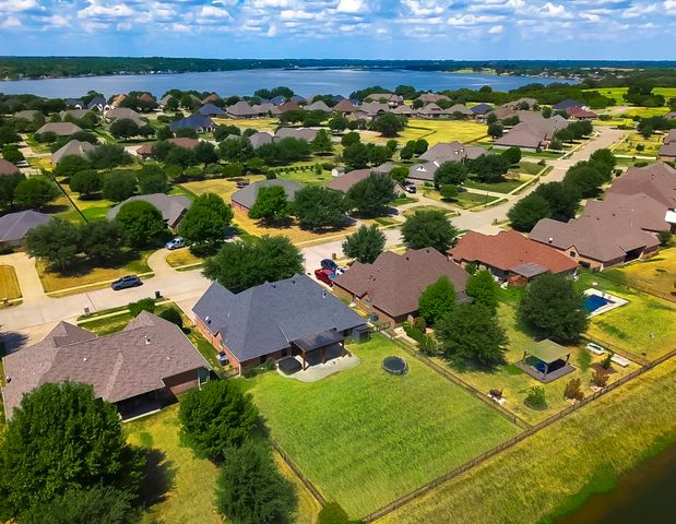 3224 Ferry Boat Lane, Granbury, TX 76049