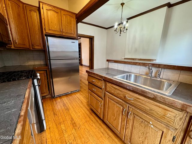 352 Hamilton Street, Albany, NY 12210