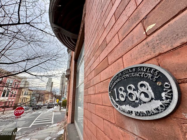 352 Hamilton Street, Albany, NY 12210