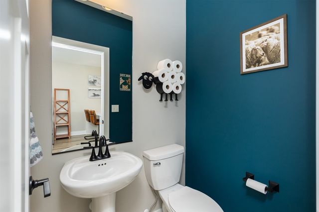 811 Ledgestone Court, Polk City, IA 50226