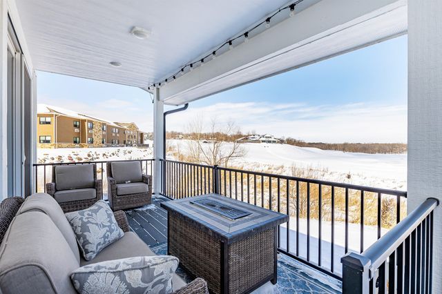 811 Ledgestone Court, Polk City, IA 50226