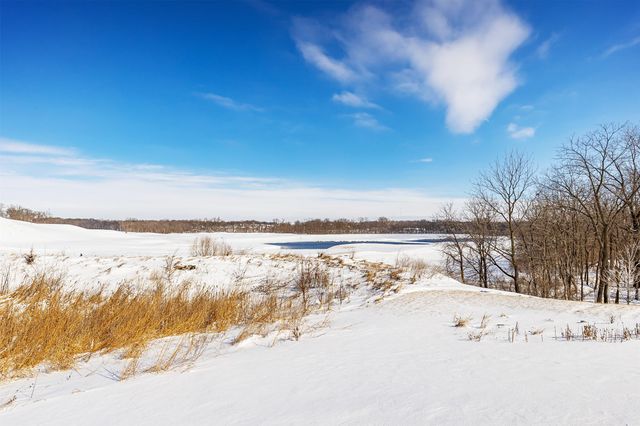 811 Ledgestone Court, Polk City, IA 50226