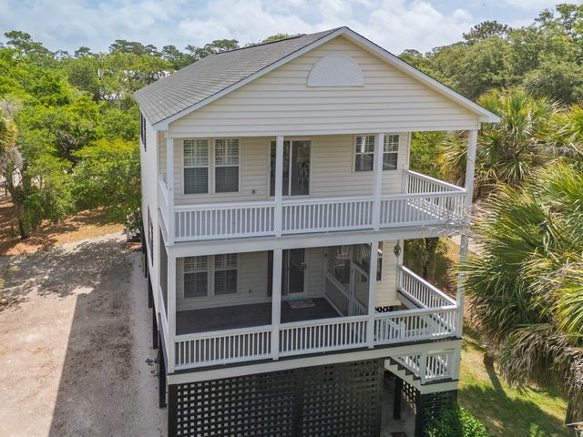 3332 Myrtle Street, Edisto Island, SC 29438