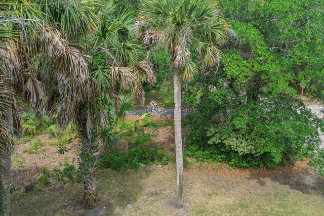 3332 Myrtle Street, Edisto Island, SC 29438