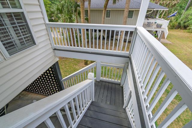 3332 Myrtle Street, Edisto Island, SC 29438