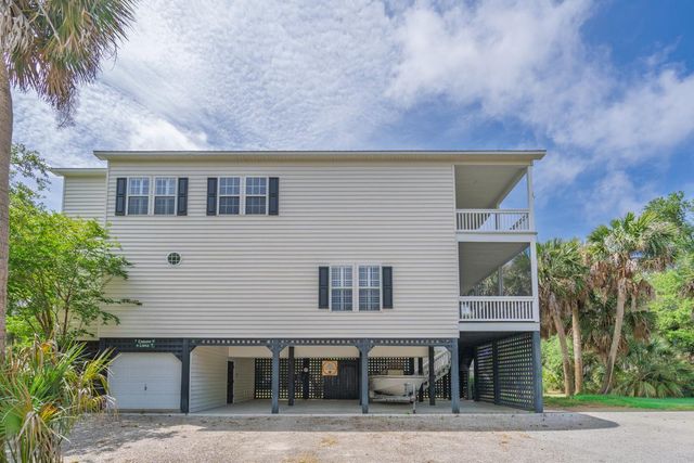 3332 Myrtle Street, Edisto Island, SC 29438
