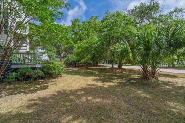 3332 Myrtle Street, Edisto Island, SC 29438