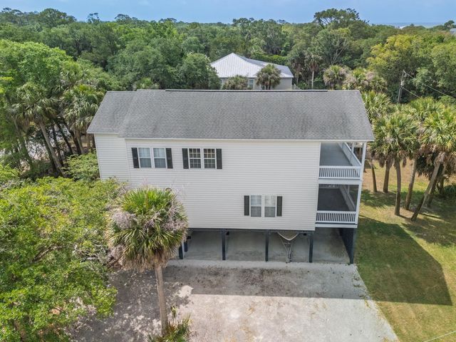 3332 Myrtle Street, Edisto Island, SC 29438