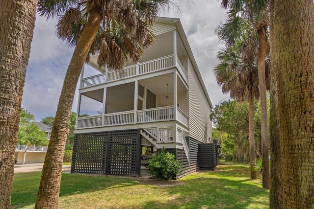 3332 Myrtle Street, Edisto Island, SC 29438