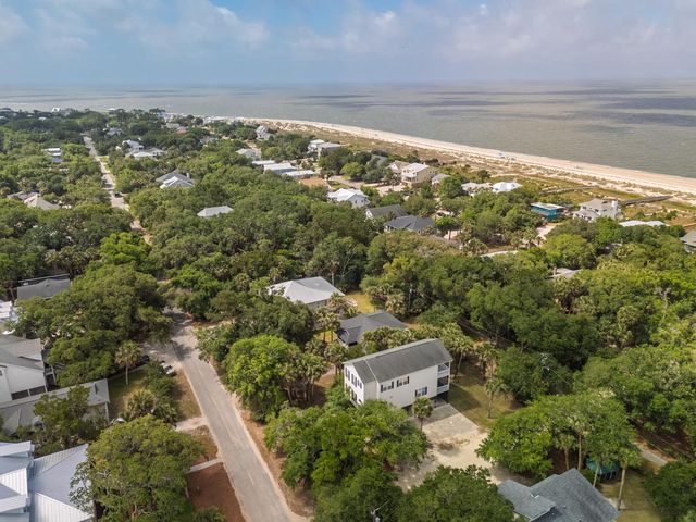 3332 Myrtle Street, Edisto Island, SC 29438